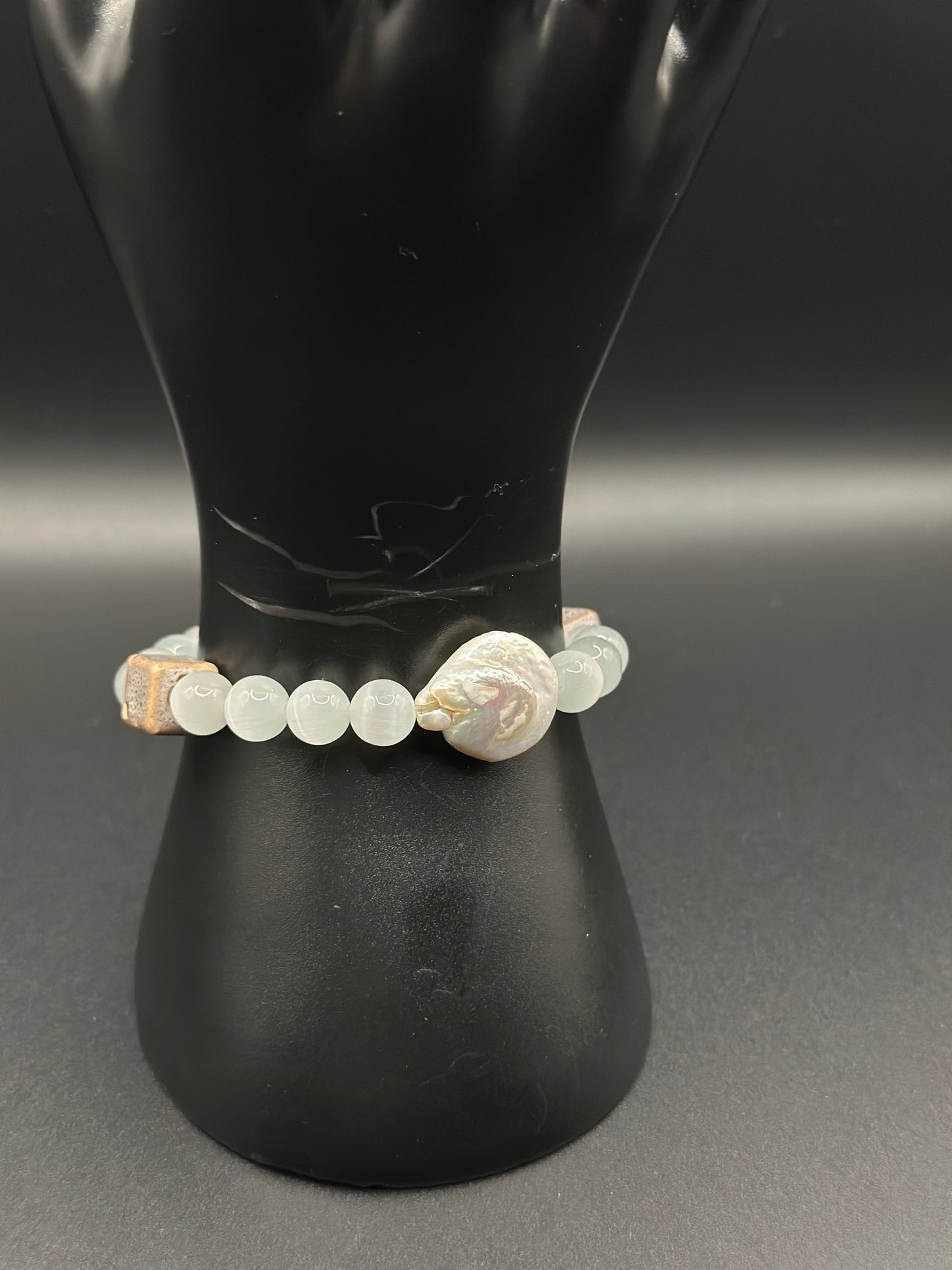 White Cat Eye W/ Pearl