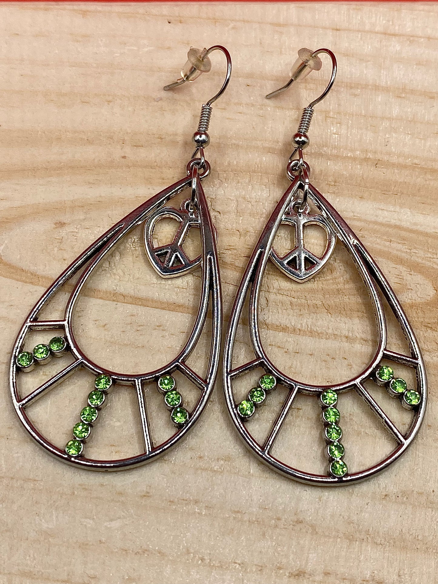 Silver Emerald W/Peace Heart