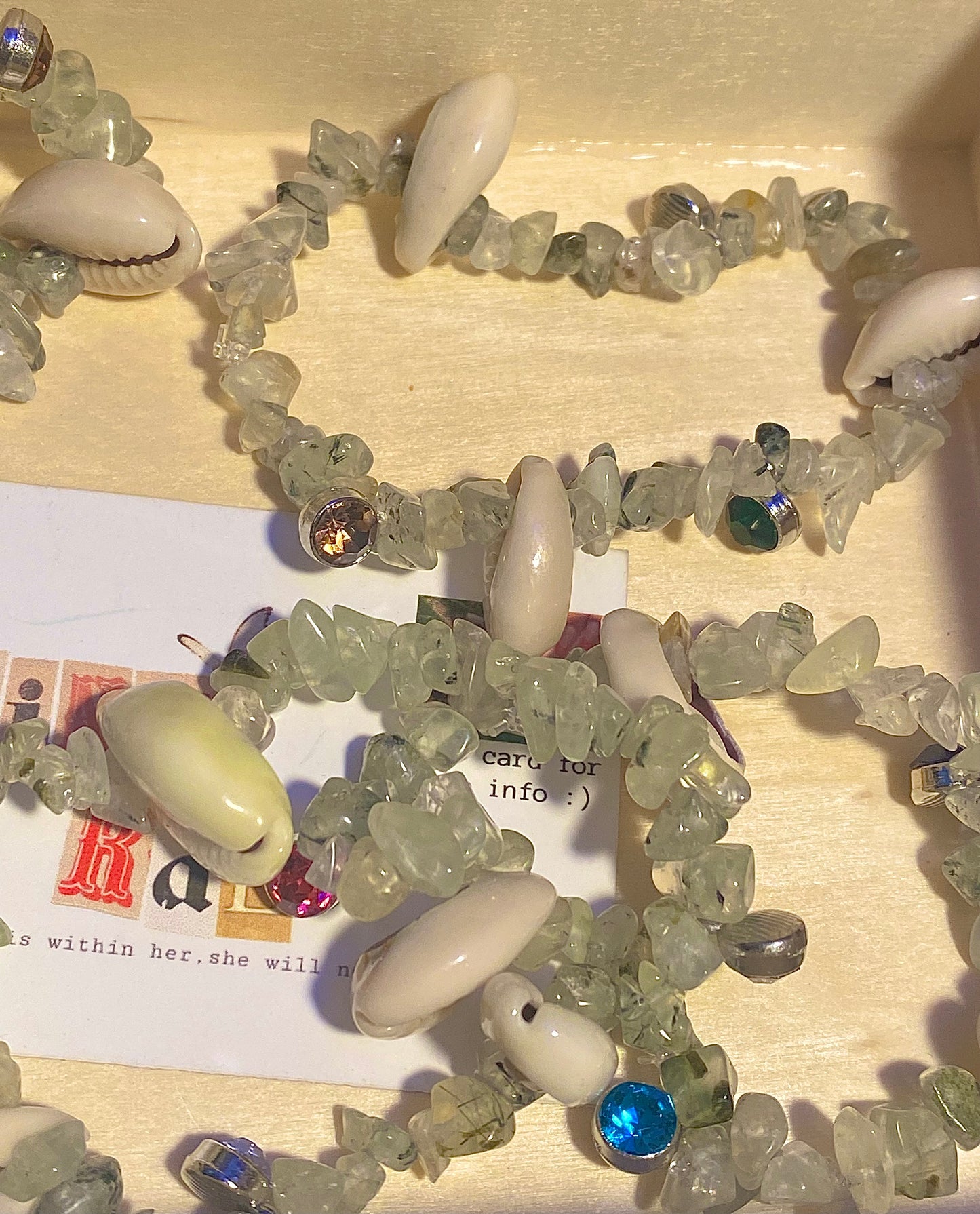 Kiwi w/ Seashells & Charms