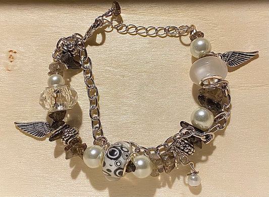 B&W Pearly Fairy Bracelet