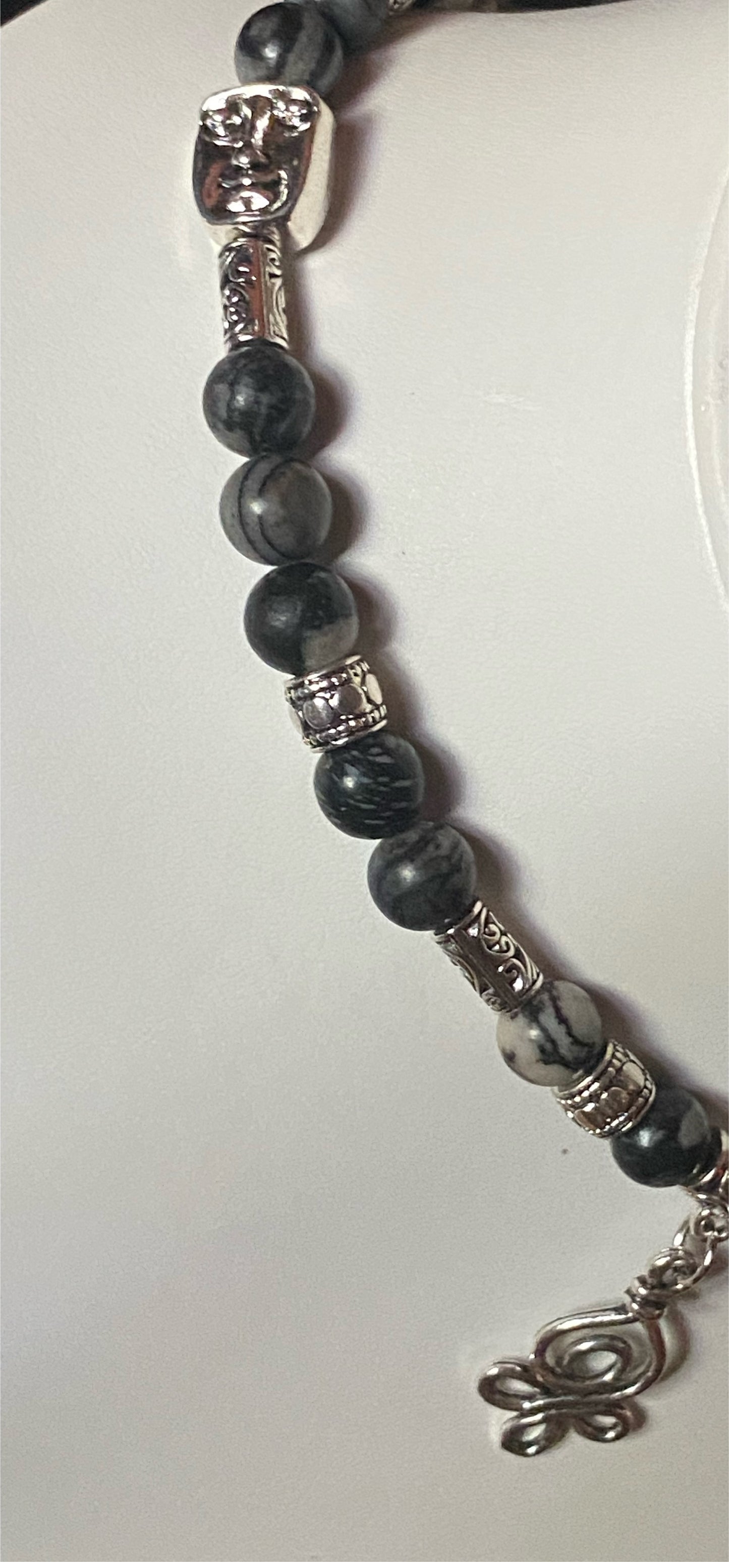 B&W choker